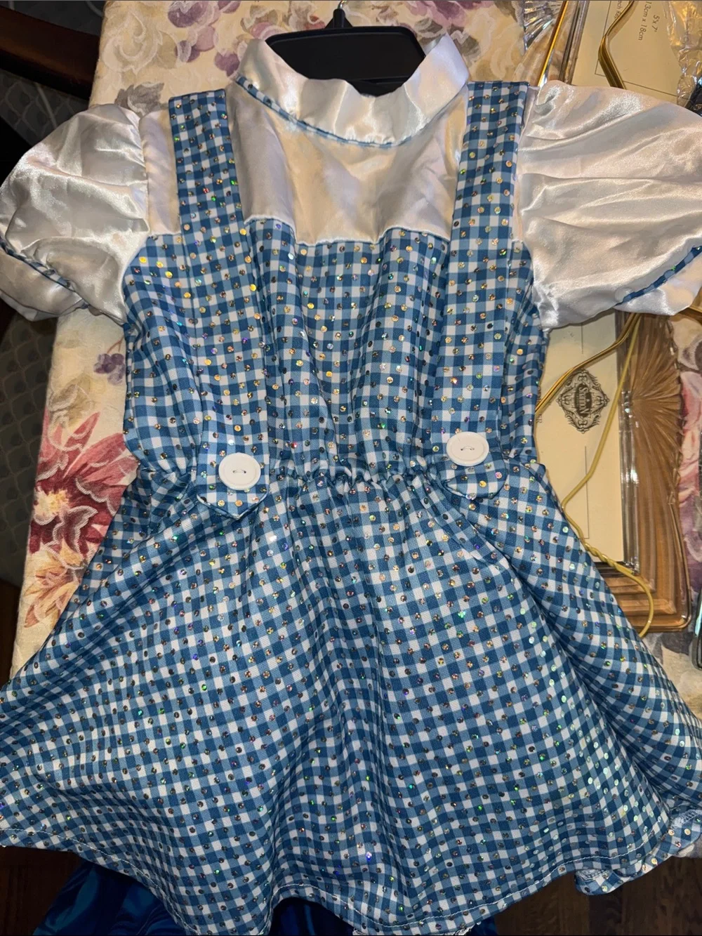 Rubies blue white
